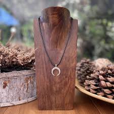 Collier Lune Inversée Argent Antique - Élégance et Mystère