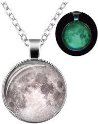 Pendentif Lune en Pleine Argenté : Élégance Classique