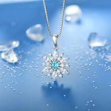 Collier Flocon en Argent avec Pendentif en Zirconium - Élégance et Brillance