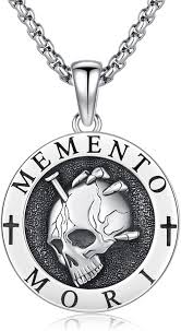 Chaîne Argent Avec Pendentif Tête de Mort Femme - Élégance et Audace