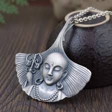 Pendentif Bouddha en Argent pour Homme – Une Touche de Sérénité