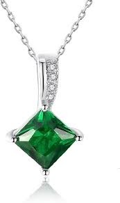 Pendentif Émeraude d'Anniversaire - Élégance et Éclat