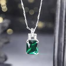 Collier Pendentif Émeraude Sterling – Élégance et Raffinement
