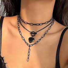 Collier Gothique Multicouche pour Femme - Élégance Sombre