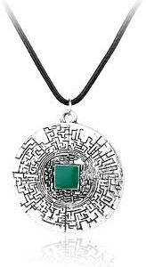 Pendentif Labyrinthe : Élégance et Mystère