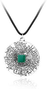 Pendentif Labyrinthe : Élégance et Mystère
