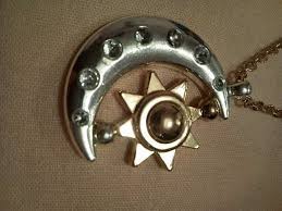 Pendentif Soy Luna Lune et Soleil - Élégance et Magie