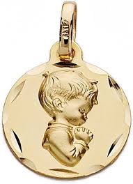 Pendentif Communion Inmaculada Romero : Élégance et Dévotion