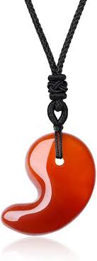 Collier Ajustable Pendentif Magatama - Élégance et Harmonie