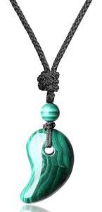 Pendentif en Malachite Magatama - Élégance et Énergie