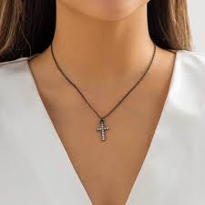 Collier Simple avec Pendentif Croix pour Femme - Élégance et Simplicité