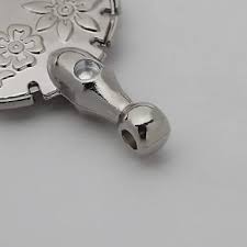 Pendentif Coupe Fil Artisanat - Élégance et Créativité