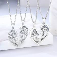 Pendentif Moitié de Coeur Friggem - Un symbole d'amour éternel