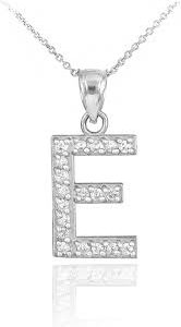 Pendentif en Zirconium avec Initiales – Élégance Personnalisée