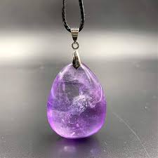 Pendentif en Cristal Naturel d'Améthyste - Élégance et Énergie Positive