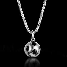 Pendentif Football Inoxydable Unisexe - Un bijou pour les passionnés de foot