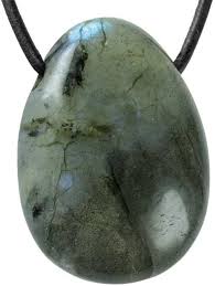 Pendentif en Labradorite : Pierre de Protection Élégante