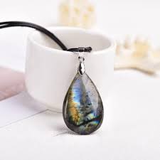 Pendentif Naturel en Labradorite - Élégance et Énergie