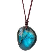 Pendentif en Labradorite Naturelle - Élégance et Protection
