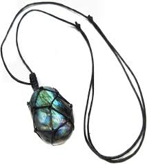 Pendentif Naturelle en Labradorite - Élégance et Protection