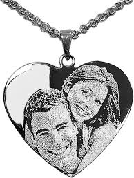 Pendentif Personnalisé Photogravure Médaille Inoxydable - Un Souvenir Unique