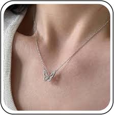 Collier Papillon en Cristal - Élégance et Brillance