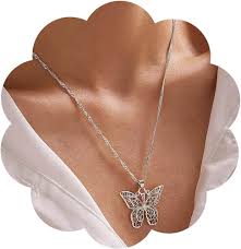 Collier Pendentif Papillon Filigrane - Élégance et Légèreté