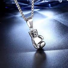 Pendentif Gant de Boxe Personnalisé - Un Accessoire Unique