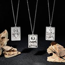 Pendentif Tarot Inoxydable SUNNYCLUE - Un Accessoire Original