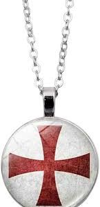 Pendentif Croix Templière : Un Symbole de Foi et de Force