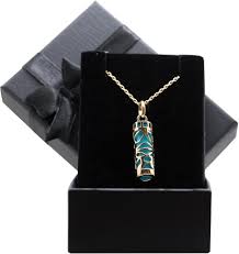 Collier Pendentif Amulette Tahitien Turquoise - Élégance et Protection