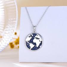 Collier Sterling avec Pendentif en Lapis Lazuli - Un Voyage au Coeur du Monde