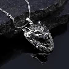 Pendentif en Argent pour Homme - Elégance Intemporelle