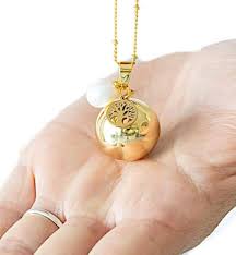 Bola de Grossesse en Or : Élégance et Bien-être