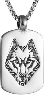 Pendentif Loup Nordique : Élégance et Puissance
