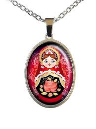 Collier Poupée Russe Cabochon Argenté - Élégance et Tradition