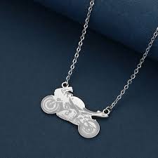 Collier Pendentif Moto - Un Cadeau Idéal pour les Amateurs de Moto