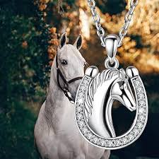 Pendentif Cheval Fille - Un Bijou Porte Bonheur Pour Enfants