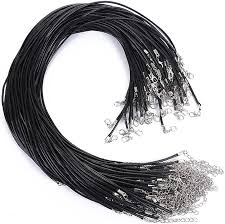 Bracelet en Polyester avec Mousqueton et Pendentif : Élégance et Praticité